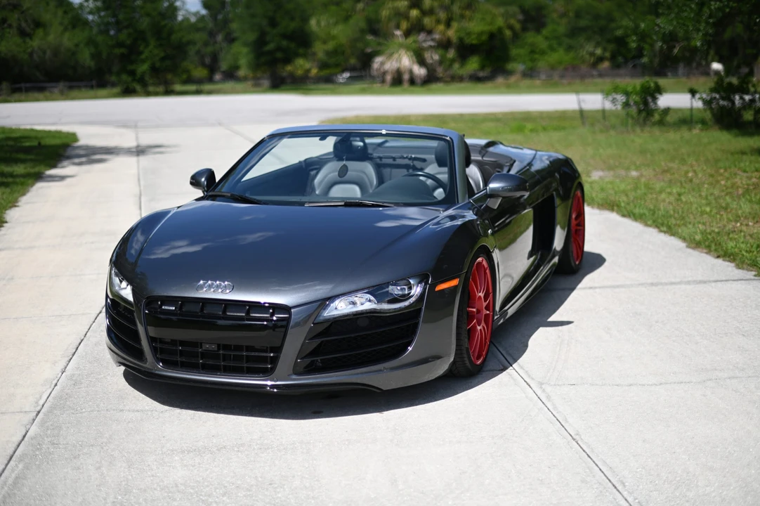 2011 Audi 42 R8 - Image 2 of 31
