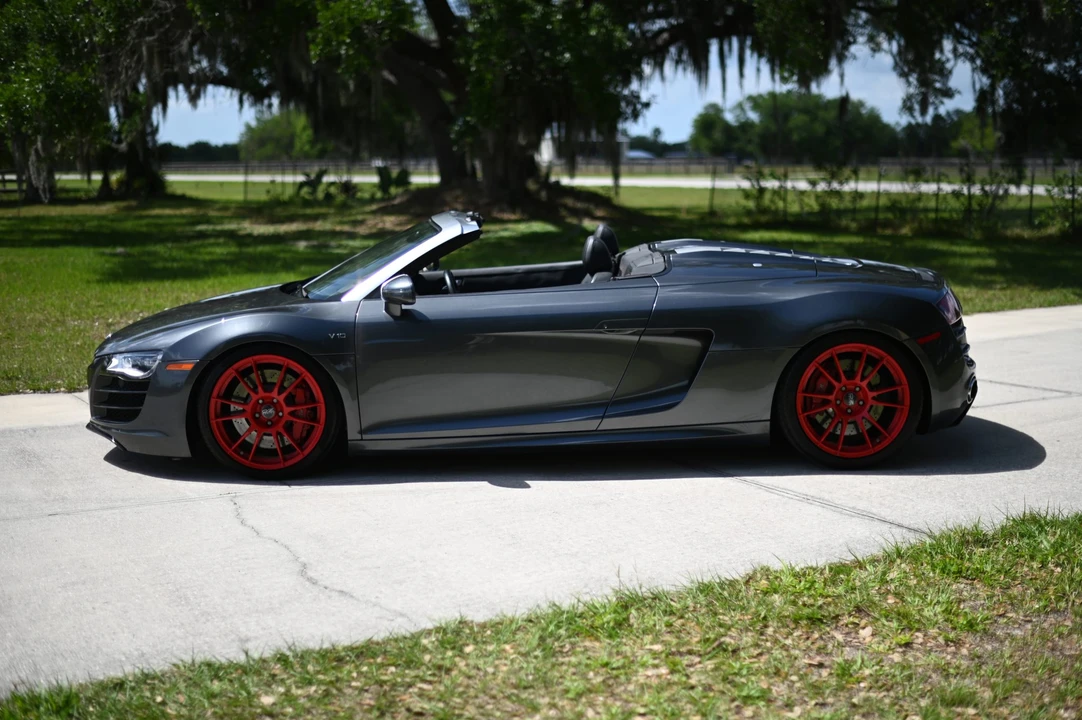 2011 Audi 42 R8 - Image 7 of 31