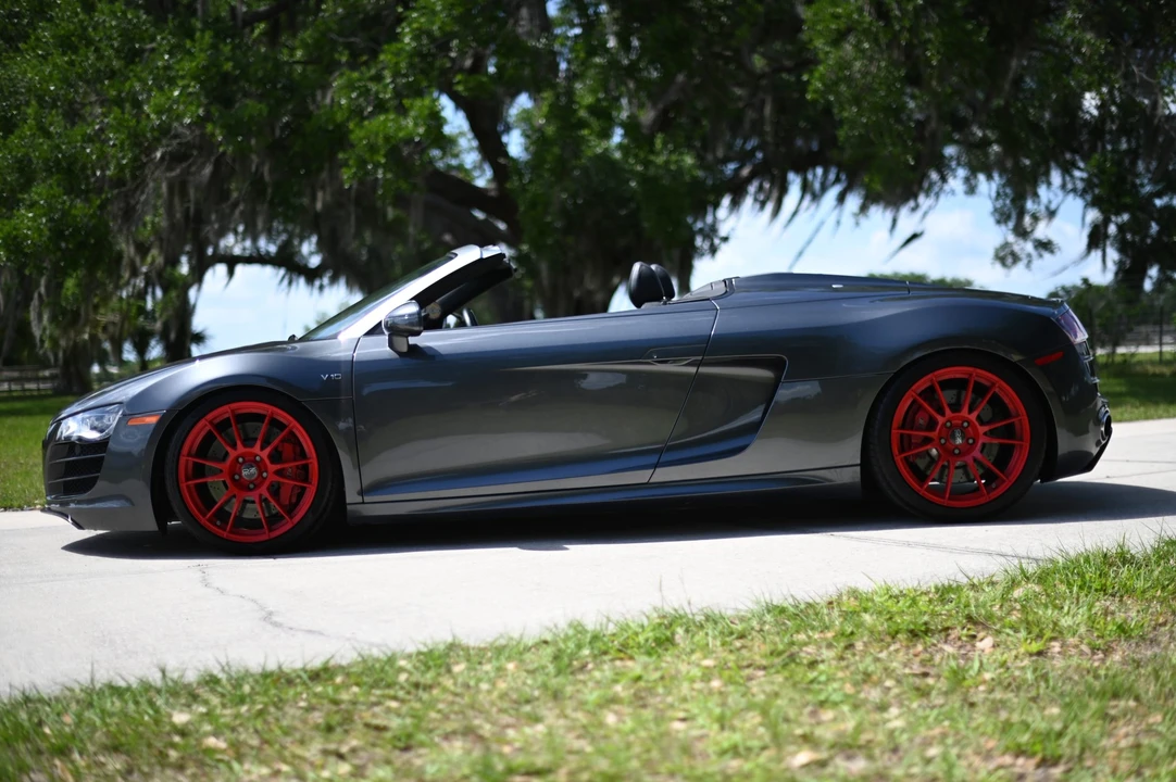 2011 Audi 42 R8 - Image 8 of 31