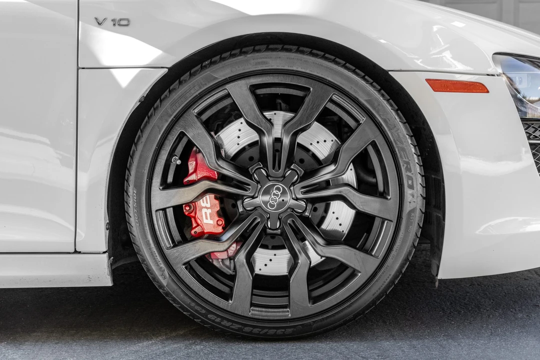 2011 Audi 42 R8 - Image 23 of 31