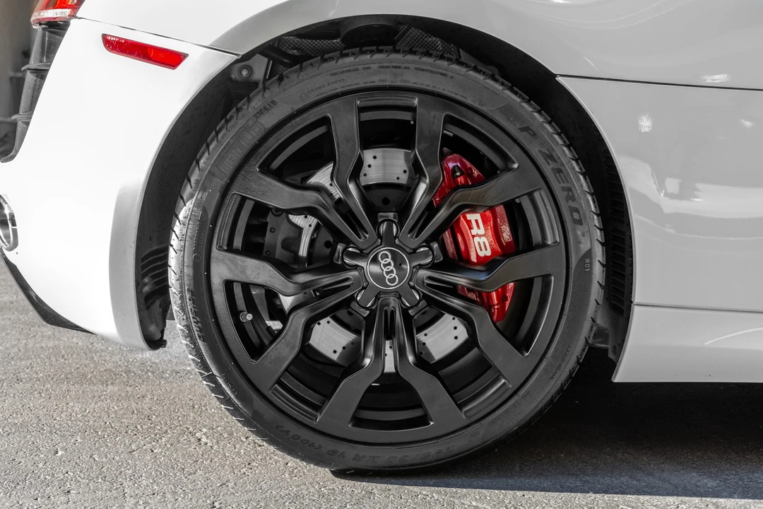 2011 Audi 42 R8 - Image 22 of 31