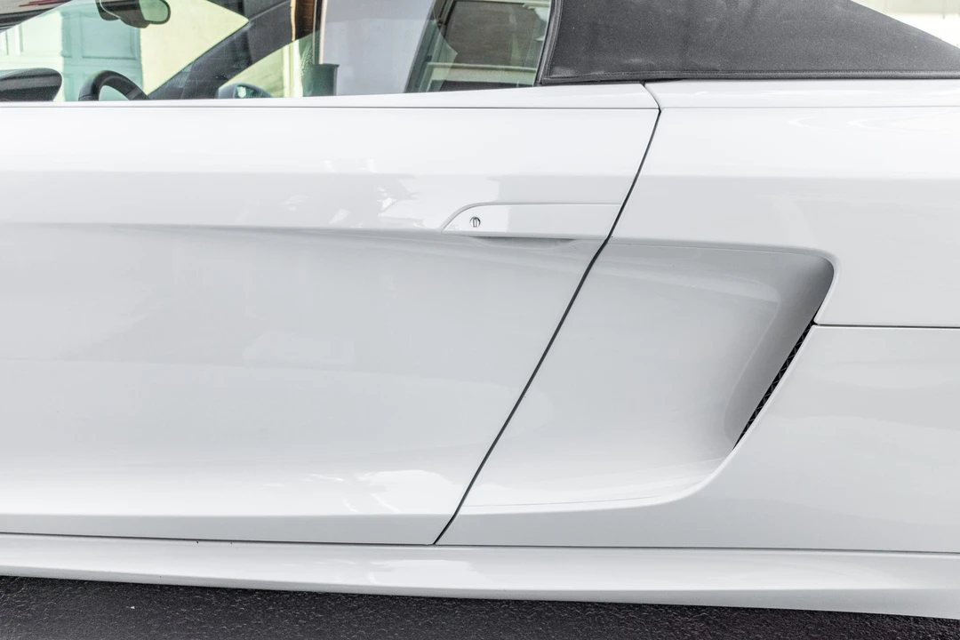 2011 Audi 42 R8 - Image 28 of 31