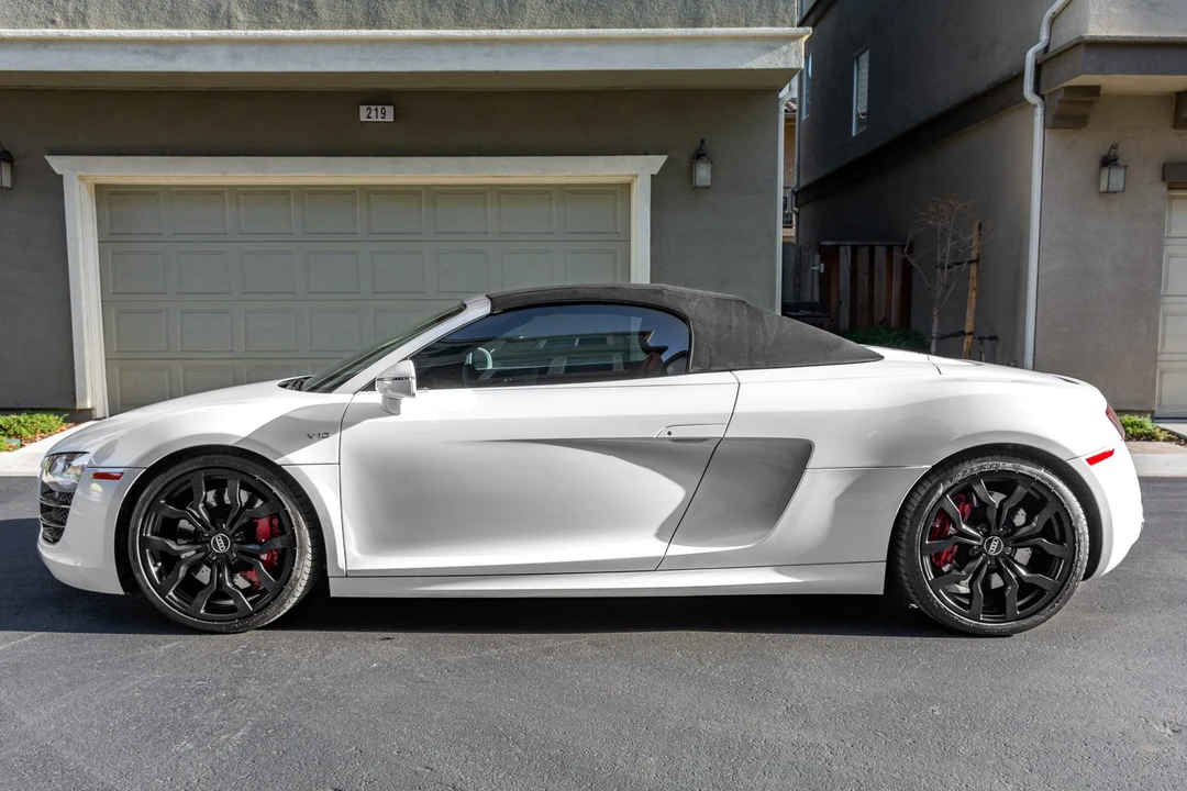 2011 Audi 42 R8 - Image 7 of 31