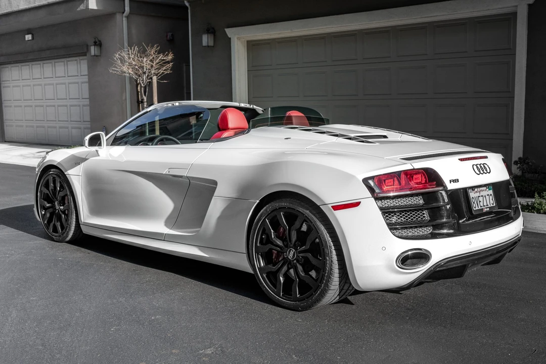 2011 Audi 42 R8 - Image 4 of 31