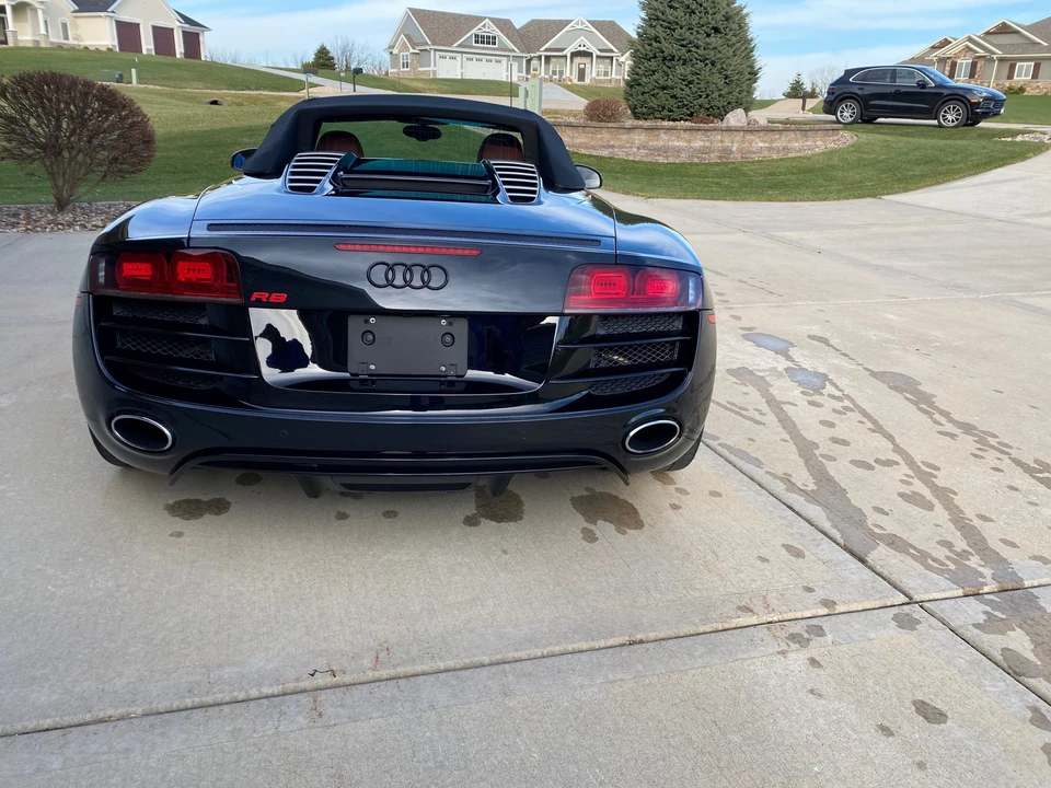 2011 Audi 42 R8 - Image 25 of 31