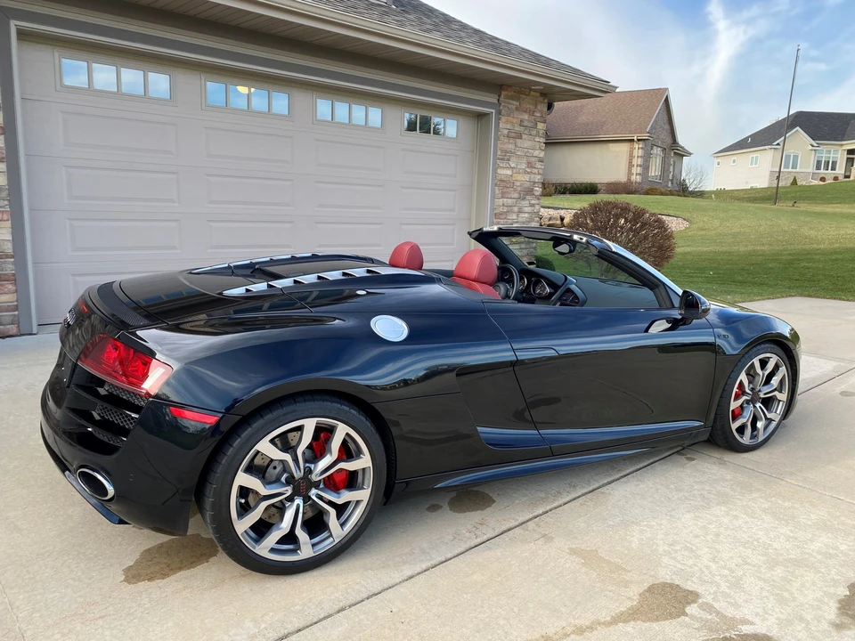 2011 Audi 42 R8 - Image 6 of 31