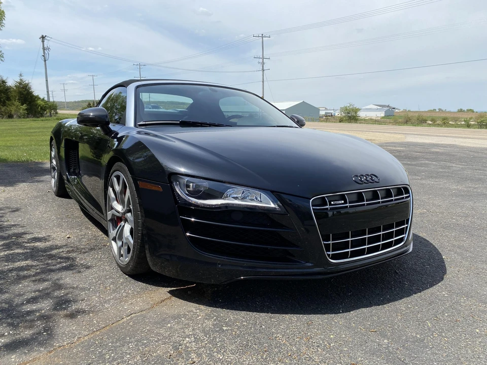 2011 Audi 42 R8 - Image 8 of 31