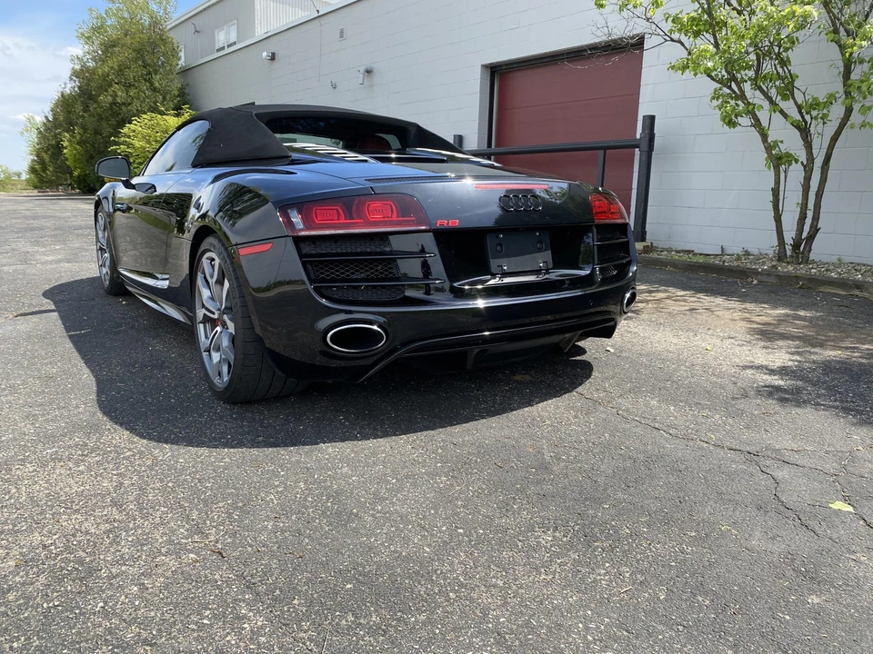 2011 Audi 42 R8 - Image 4 of 31