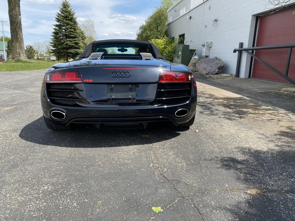2011 Audi 42 R8 - Image 5 of 31