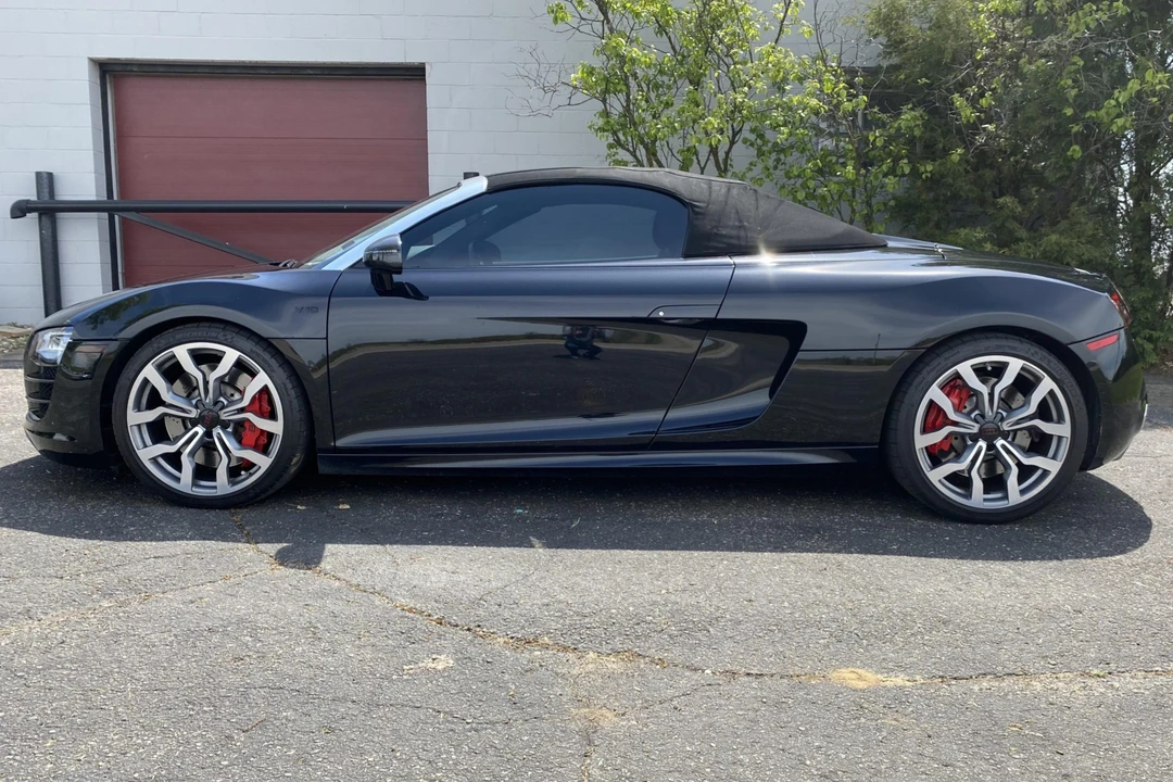 2011 Audi 42 R8 - Image 3 of 31