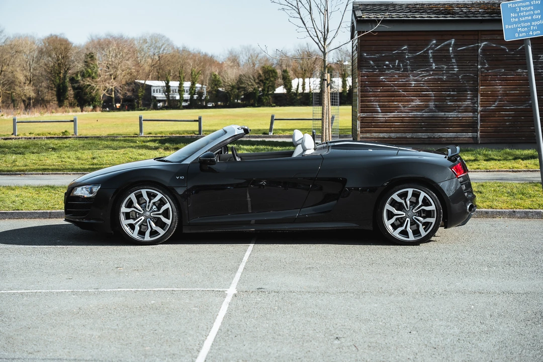 2011 Audi 42 R8 - Image 16 of 31