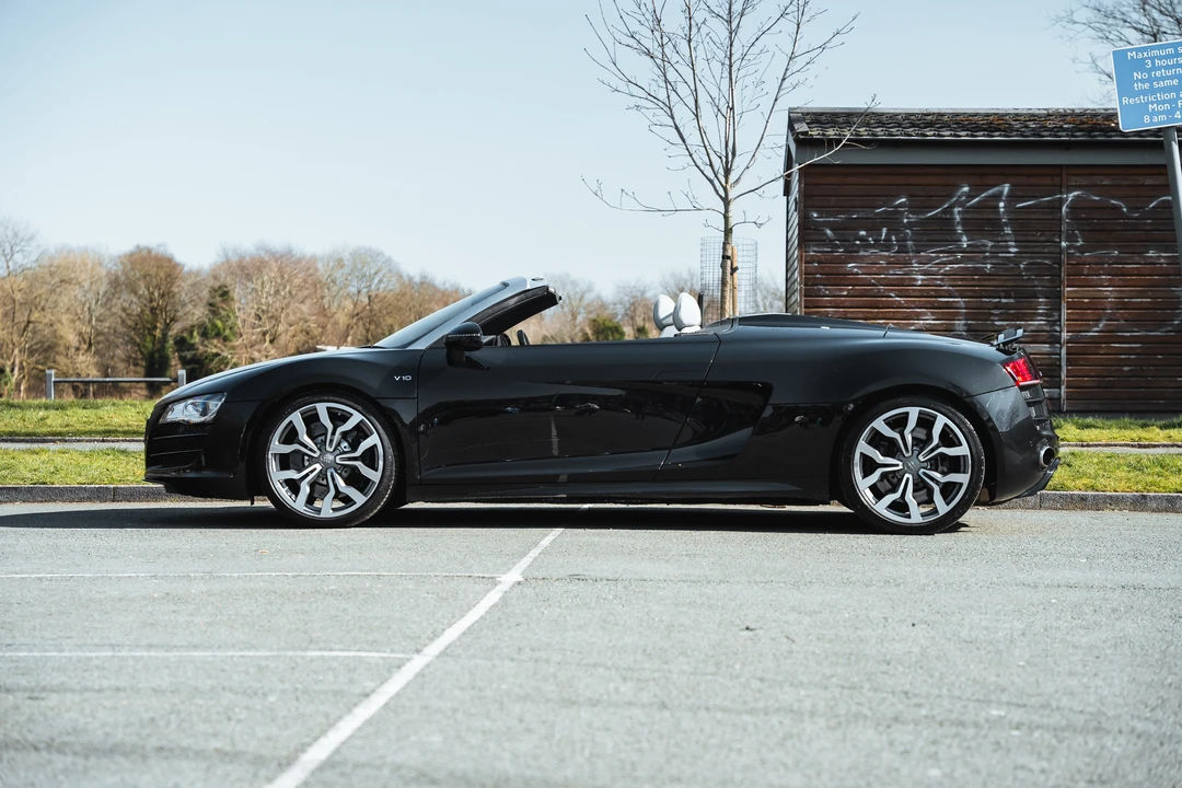 2011 Audi 42 R8 - Image 8 of 31