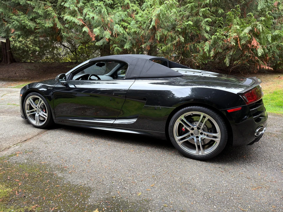2011 Audi 42 R8 - Image 27 of 31