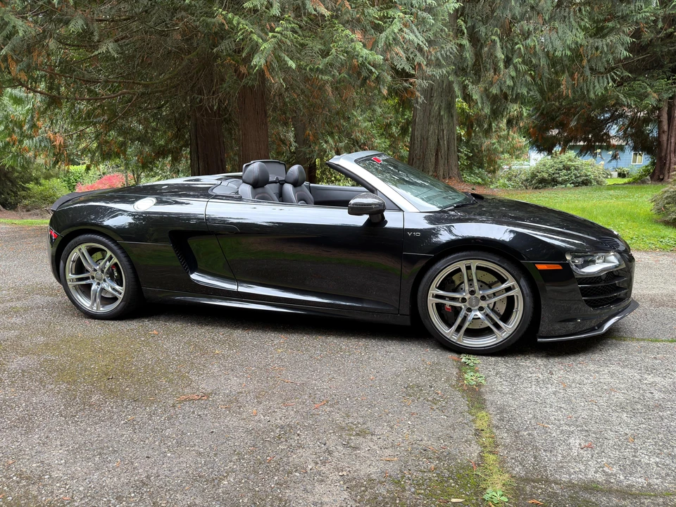 2011 Audi 42 R8 - Image 16 of 31