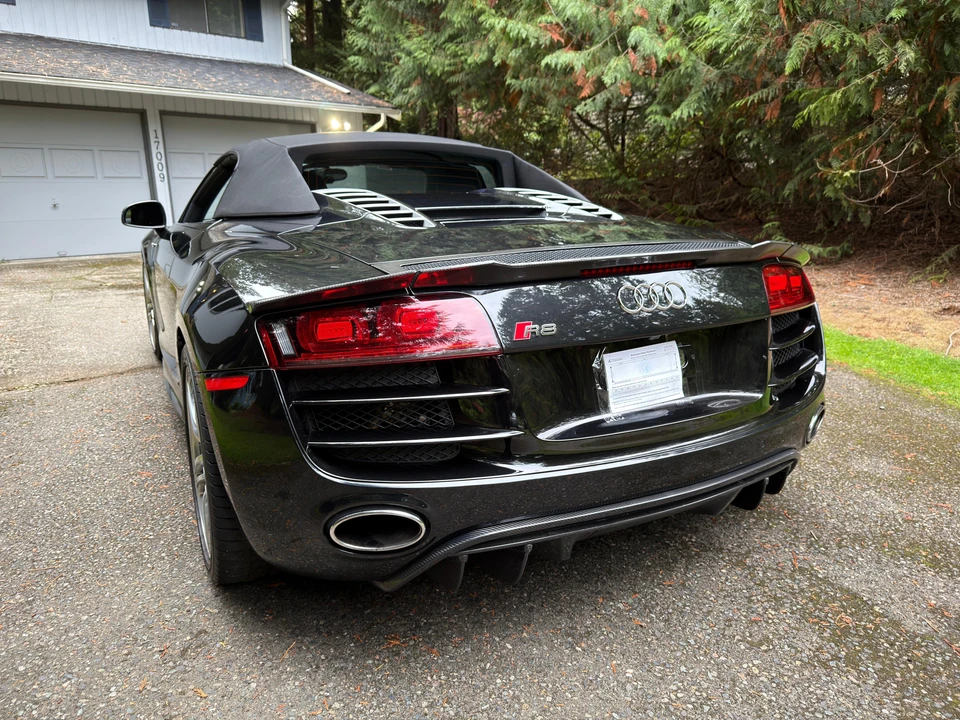 2011 Audi 42 R8 - Image 30 of 31