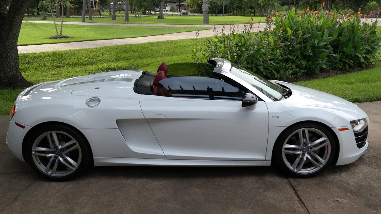 2011 Audi 42 R8 - Image 6 of 6