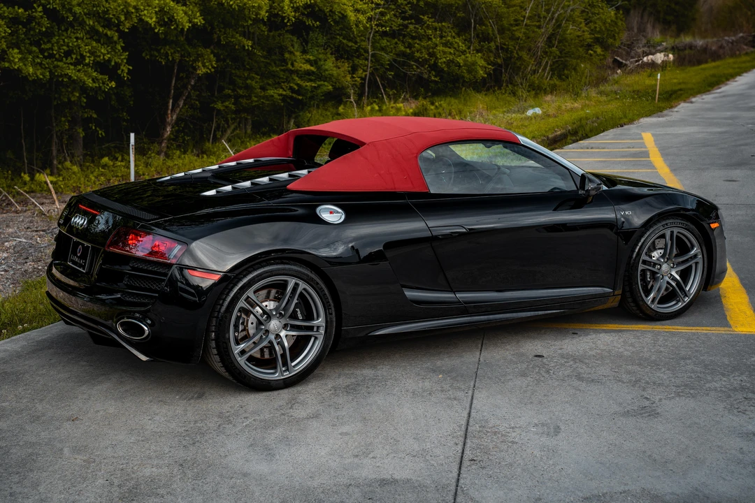 2011 Audi 42 R8 - Image 20 of 31