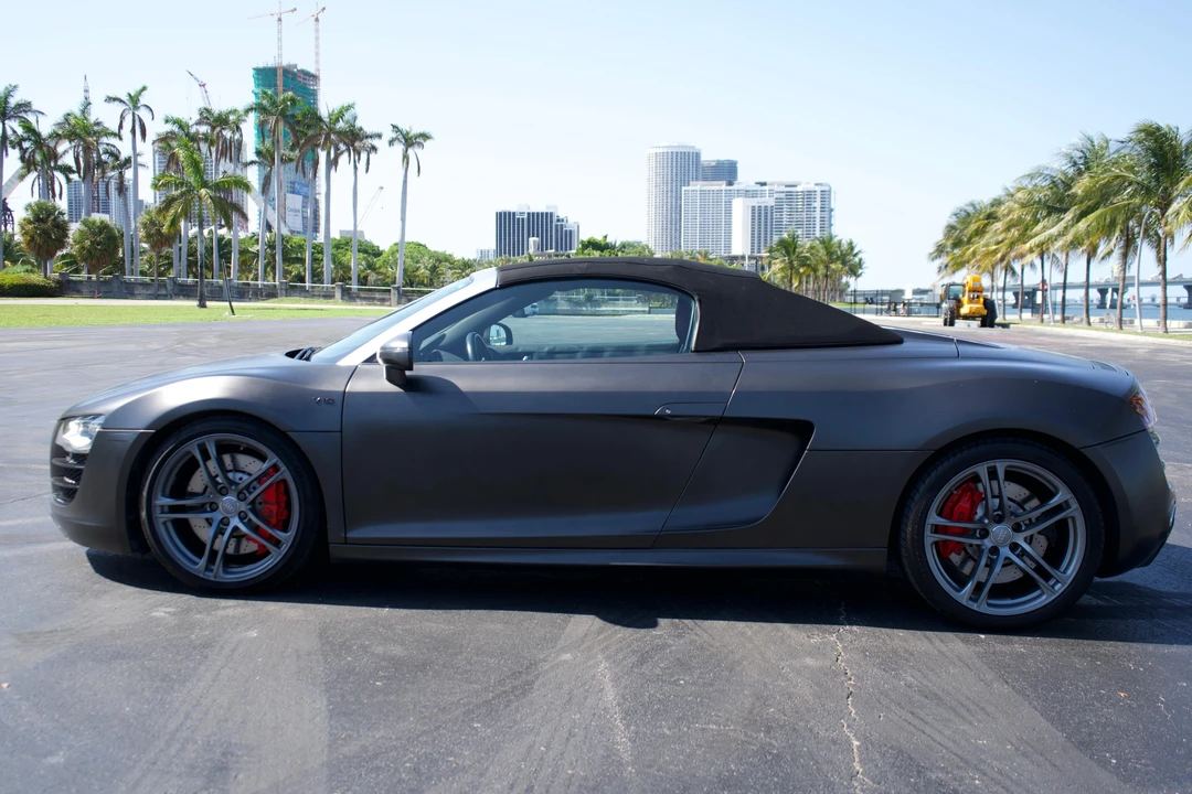 2011 Audi 42 R8 - Image 9 of 31