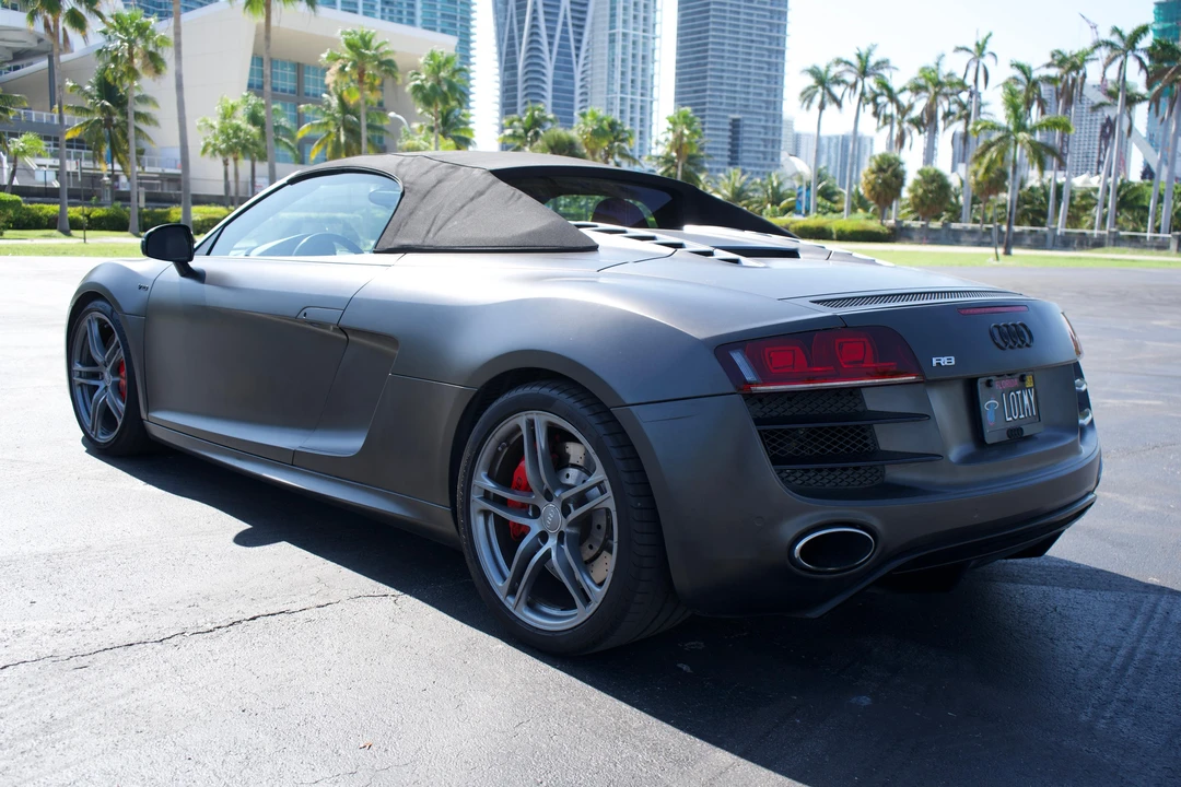 2011 Audi 42 R8 - Image 10 of 31