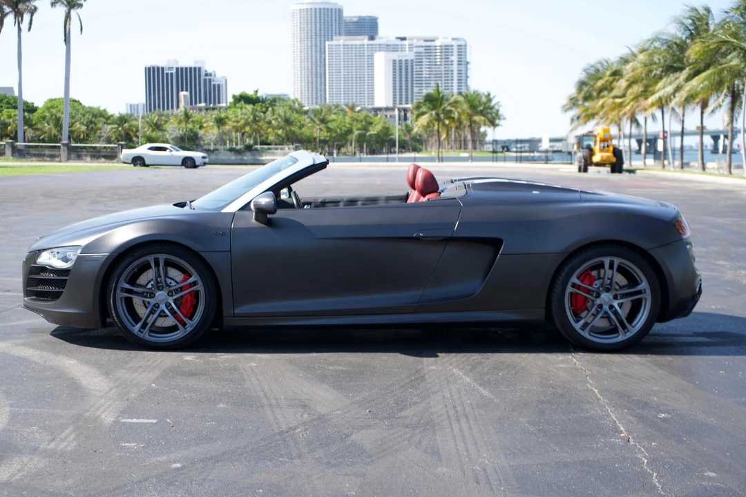 2011 Audi 42 R8 - Image 3 of 31
