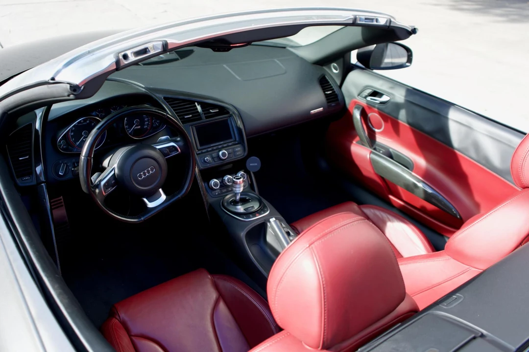 2011 Audi 42 R8 - Image 29 of 31