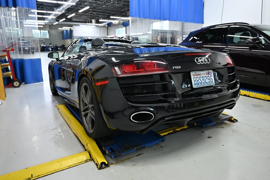 2011 Audi 42 R8 - Image 11 of 31