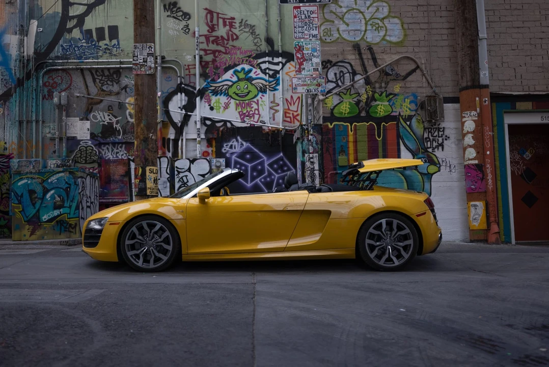 2011 Audi 42 R8 - Image 7 of 31