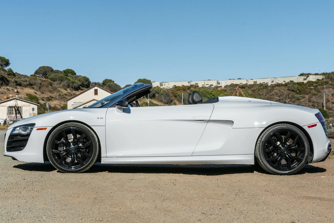 2011 Audi 42 R8 - Image 3 of 31