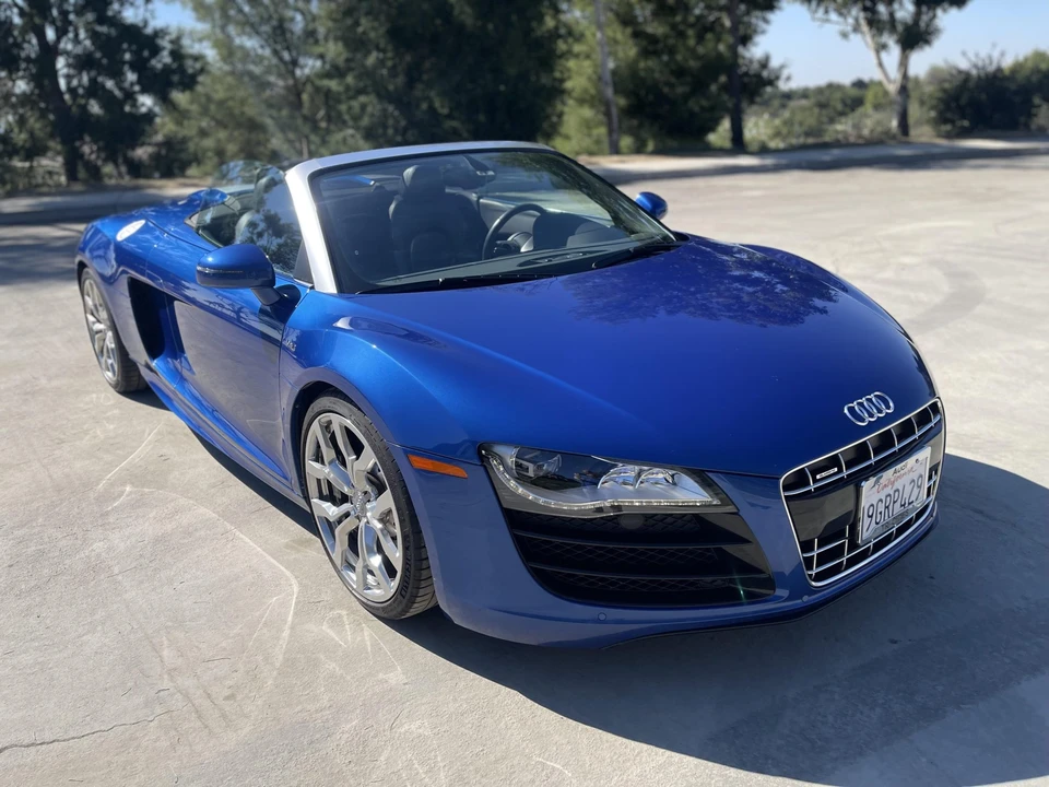 2011 Audi 42 R8 - Image 2 of 31