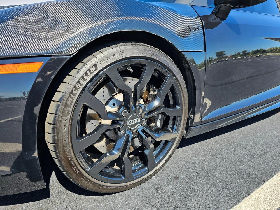 2011 Audi 42 R8 - Image 28 of 31