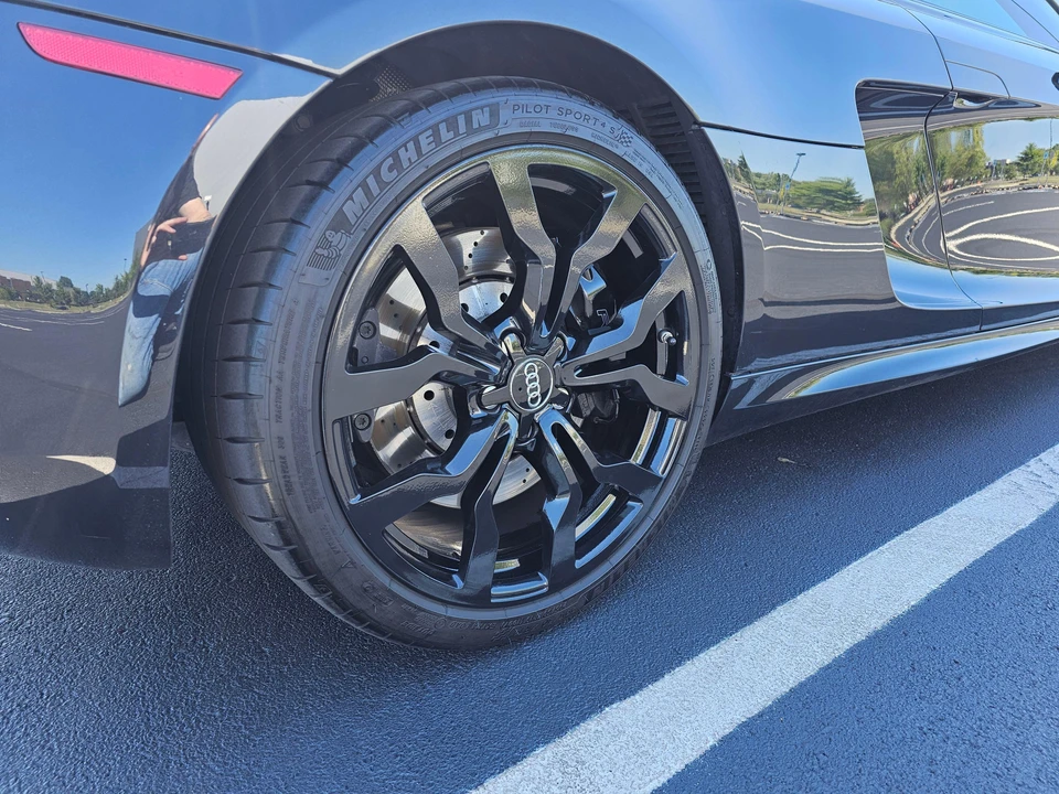 2011 Audi 42 R8 - Image 30 of 31