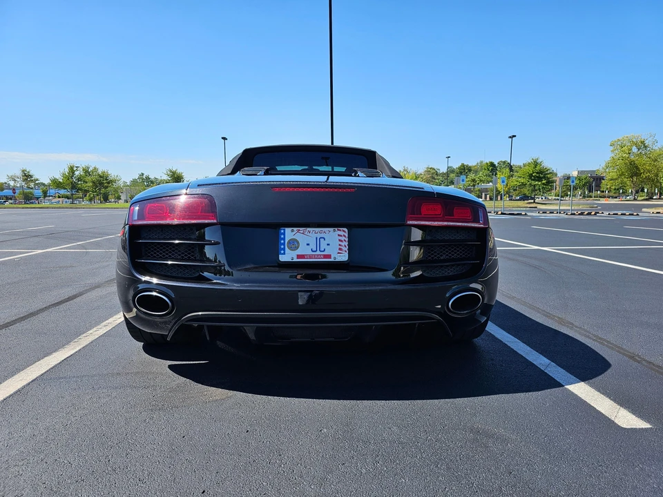 2011 Audi 42 R8 - Image 9 of 31