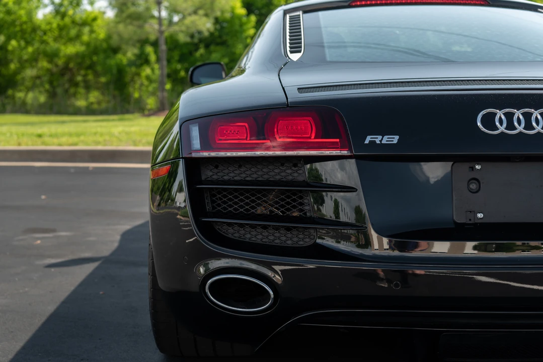 2011 Audi 42 R8 - Image 19 of 31