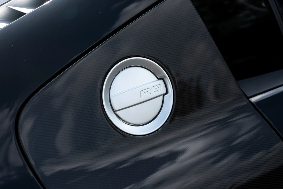 2011 Audi 42 R8 - Image 29 of 31