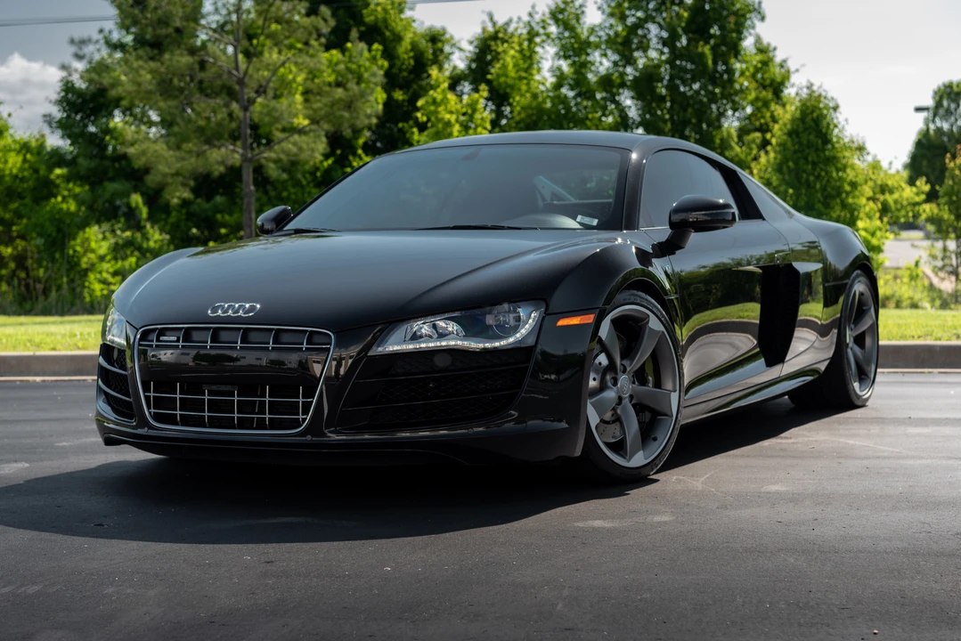 2011 Audi 42 R8 - Image 2 of 31