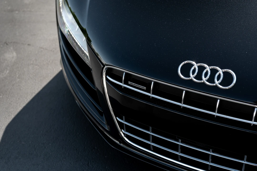 2011 Audi 42 R8 - Image 28 of 31