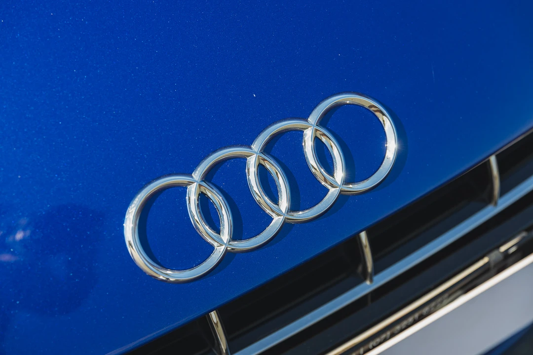 2011 Audi 42 R8 - Image 26 of 31