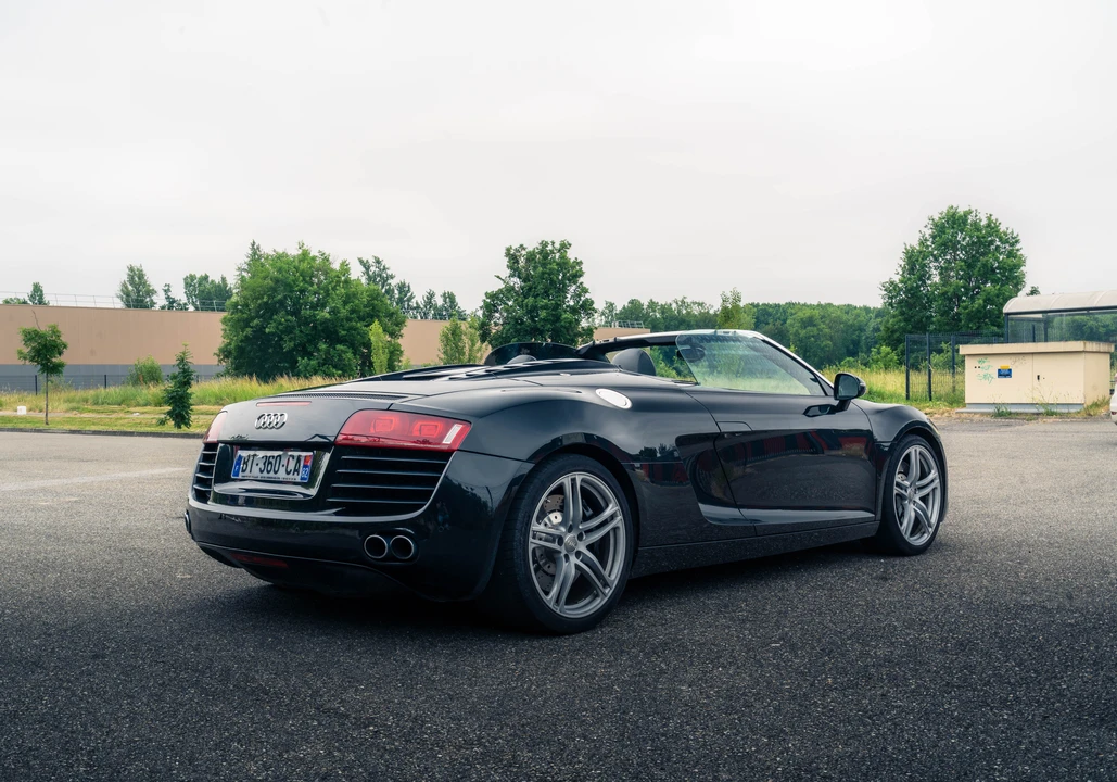 2011 Audi 42 R8 - Image 15 of 31