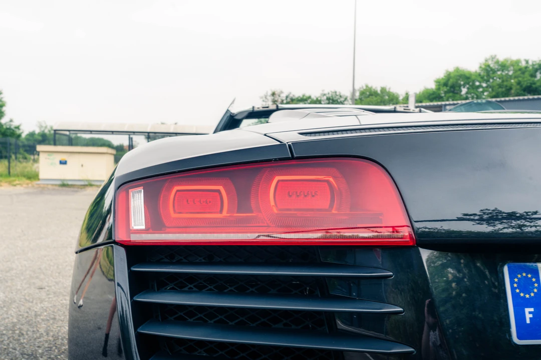 2011 Audi 42 R8 - Image 27 of 31