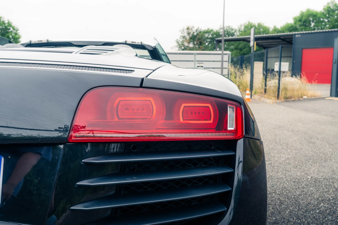 2011 Audi 42 R8 - Image 28 of 31