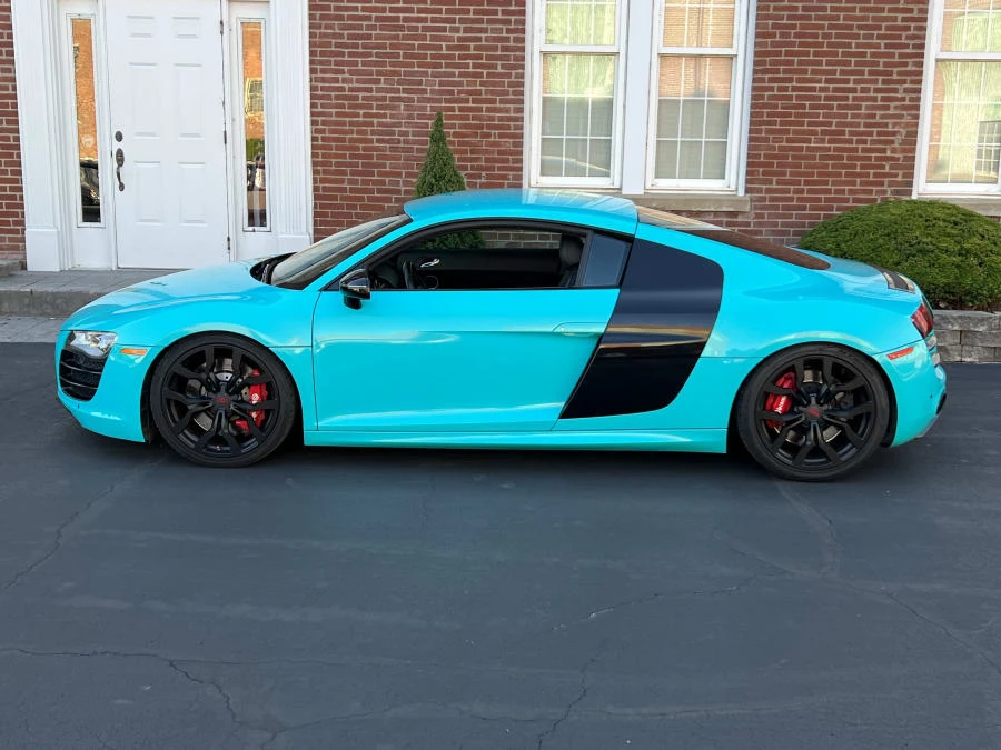 2011 Audi 42 R8 - Image 2 of 9