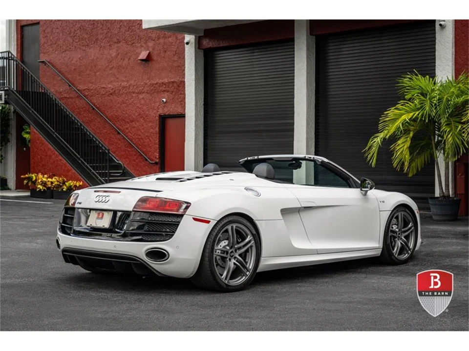 2011 Audi 42 R8 - Image 8 of 31