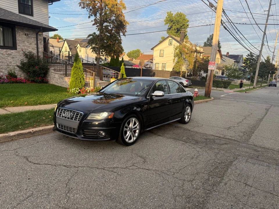 2011 Audi B8 S4 - Image 2 of 14