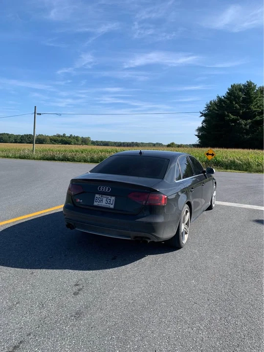 2011 Audi B8 S4 - Image 2 of 8