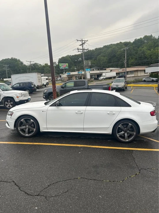 2011 Audi B8 S4 - Image 2 of 6