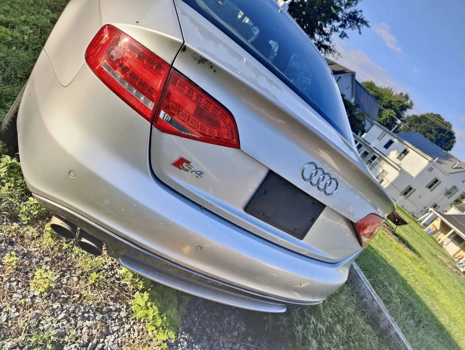 2011 Audi B8 S4 - Image 5 of 11