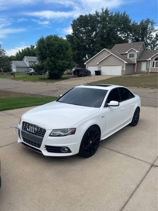 2011 Audi B8 S4 - Image 2 of 7