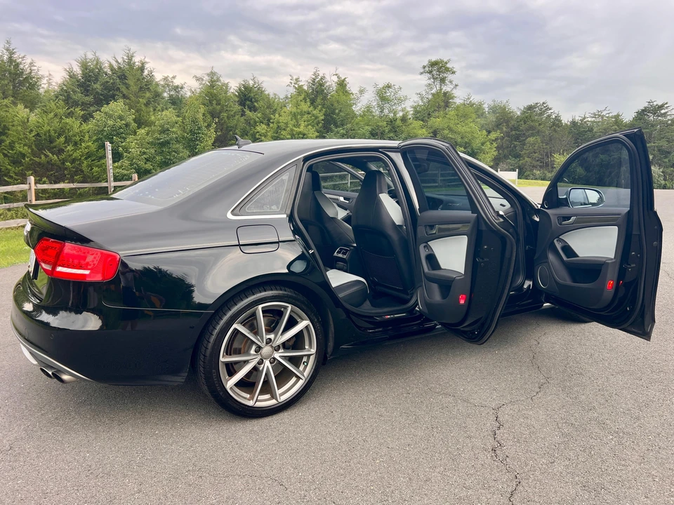 2011 Audi B8 S4 - Image 19 of 31