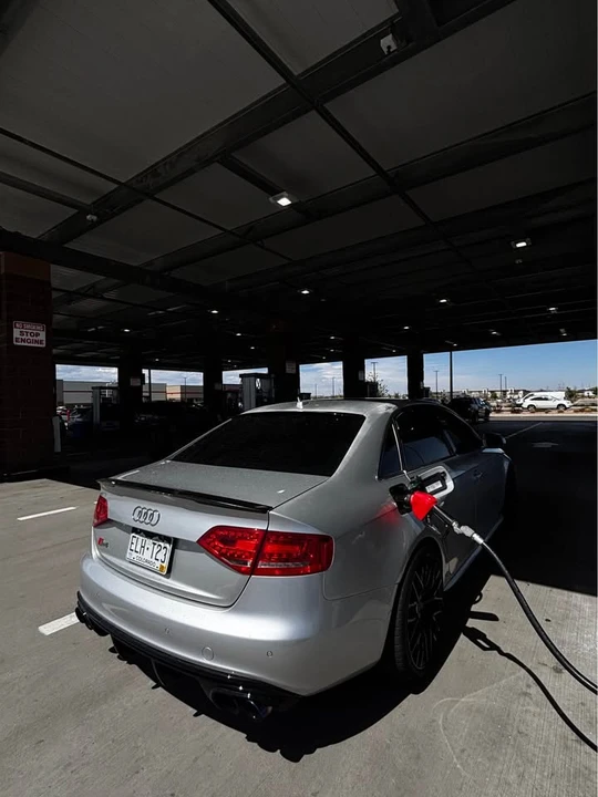 2011 Audi - Image 4 of 17