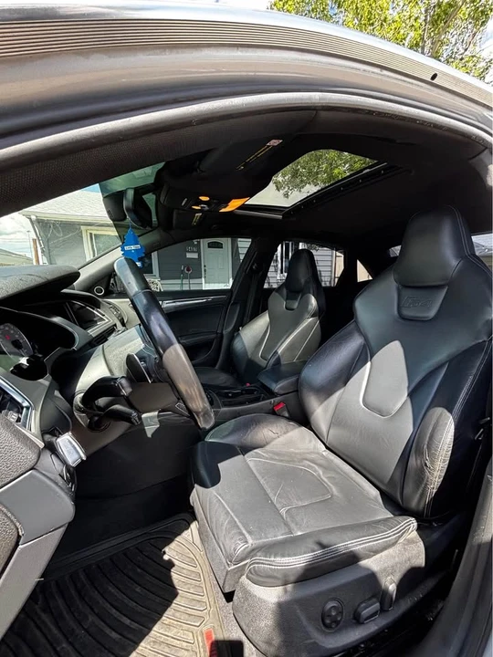 2011 Audi - Image 11 of 17